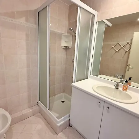 2-bedroom With Garage Pool View